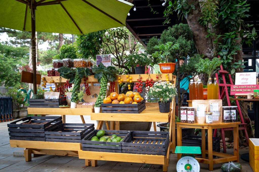 les fruits ne poussent pas sur les étalages