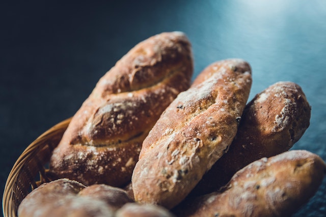 L'homme ne vit pas seulement de pain mais de toute parole sortant de la bouche de Dieu